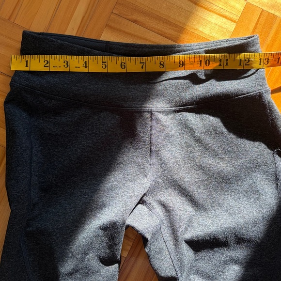 Oakley Grey Capri Leggings | Size S - Picture 6 of 7